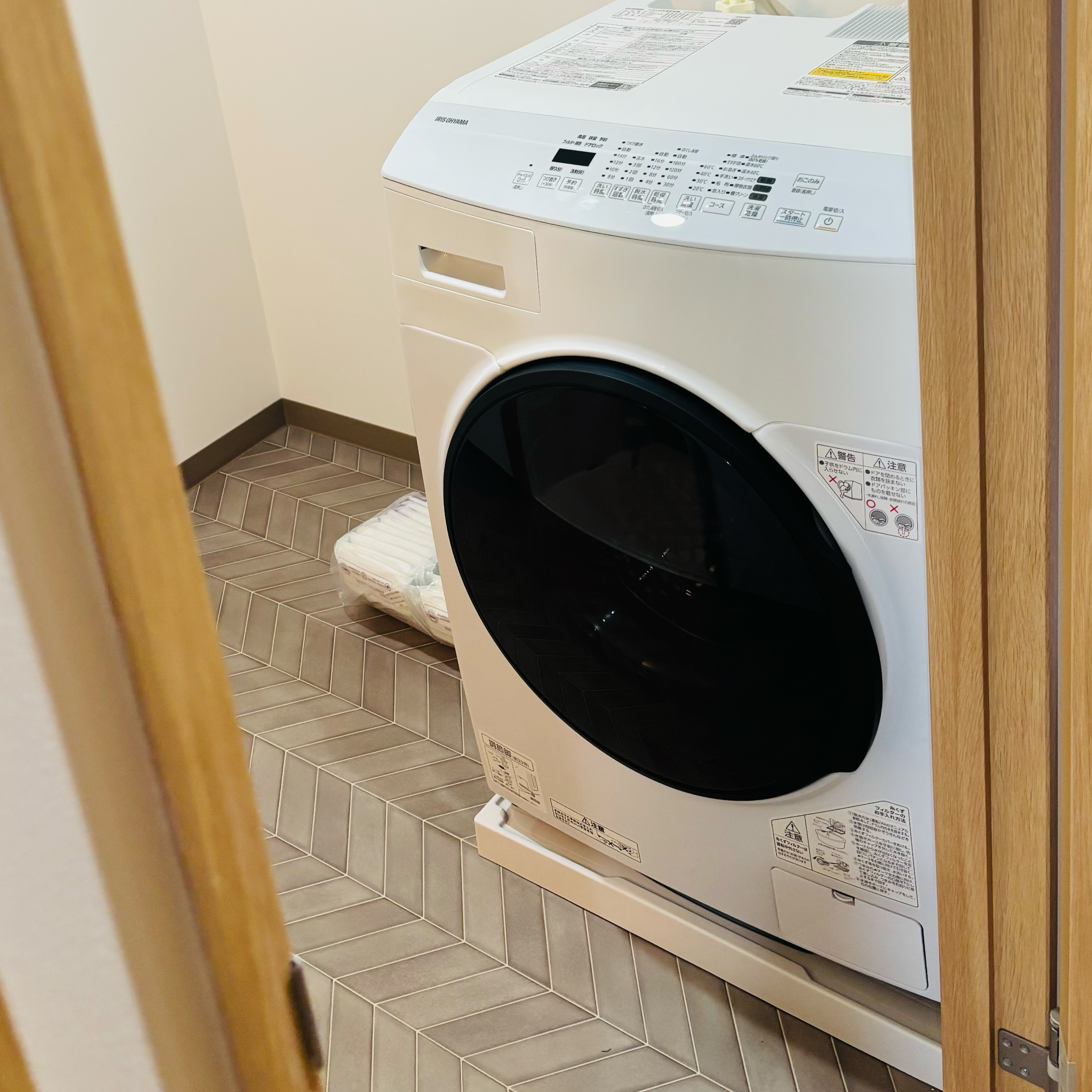 室内ドラム式洗濯乾燥機